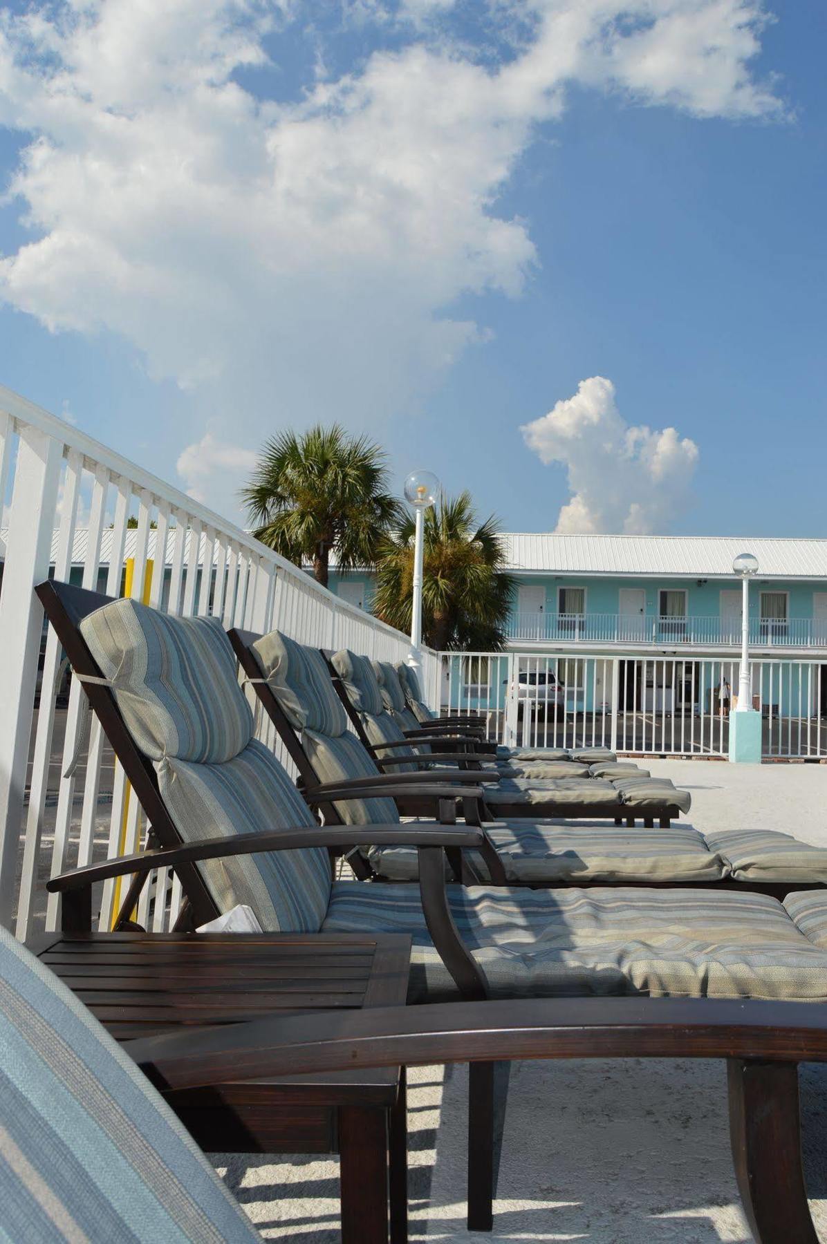 Destin Inn & Suites Экстерьер фото